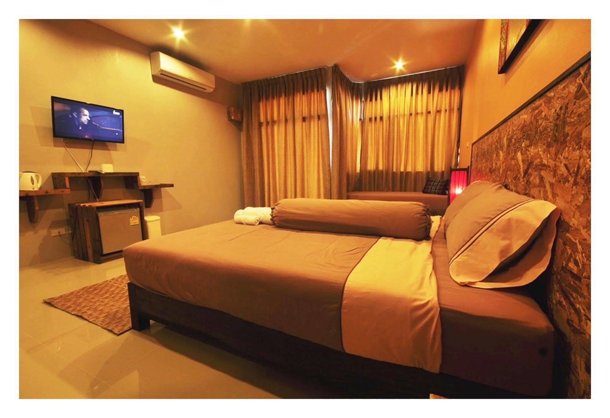 The Bedroom Nai Harn Beach Esterno foto