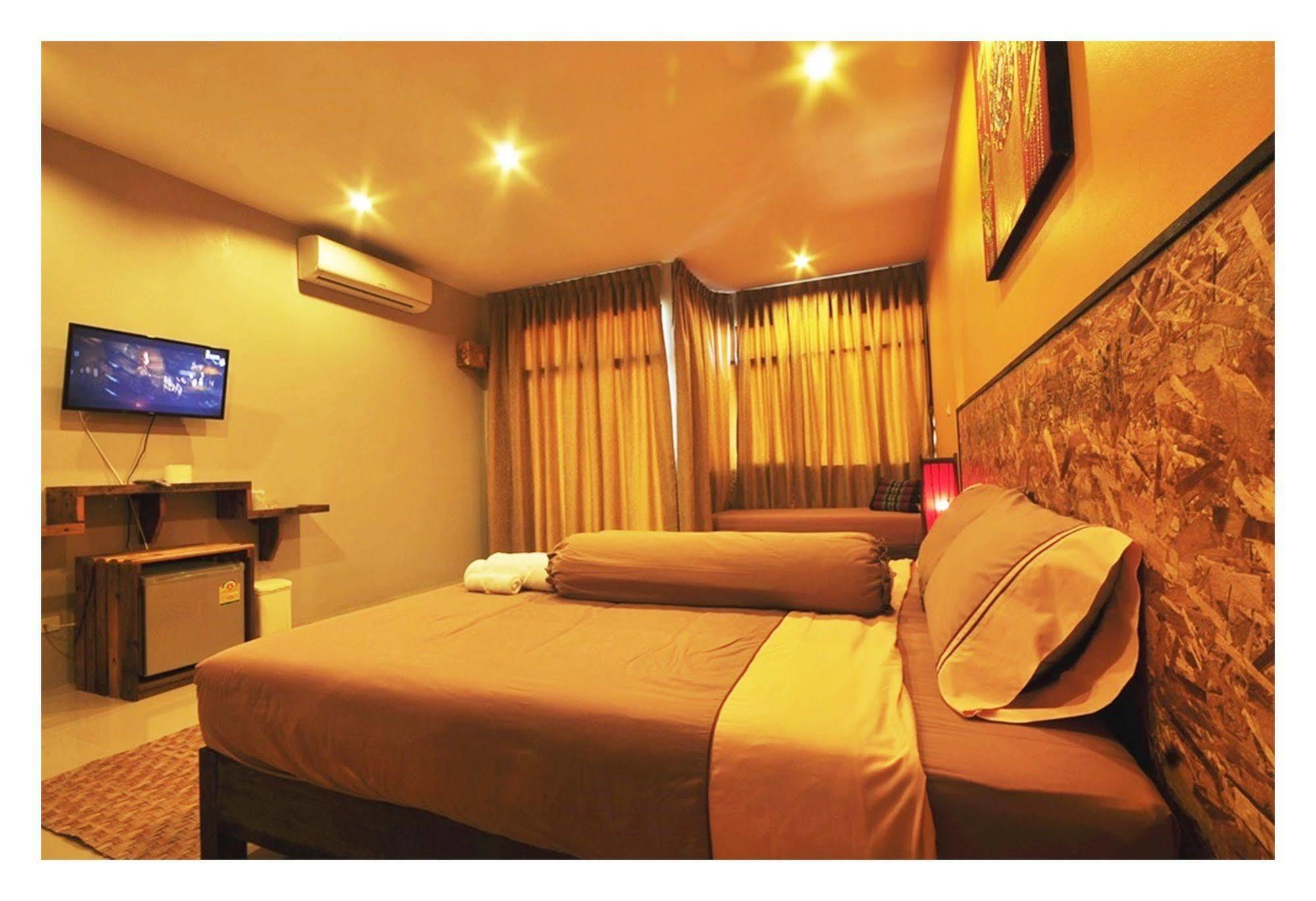 The Bedroom Nai Harn Beach Esterno foto